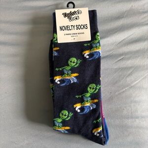 Twisted Toes Set of 2 Alien & Giraffe Novelty Socks